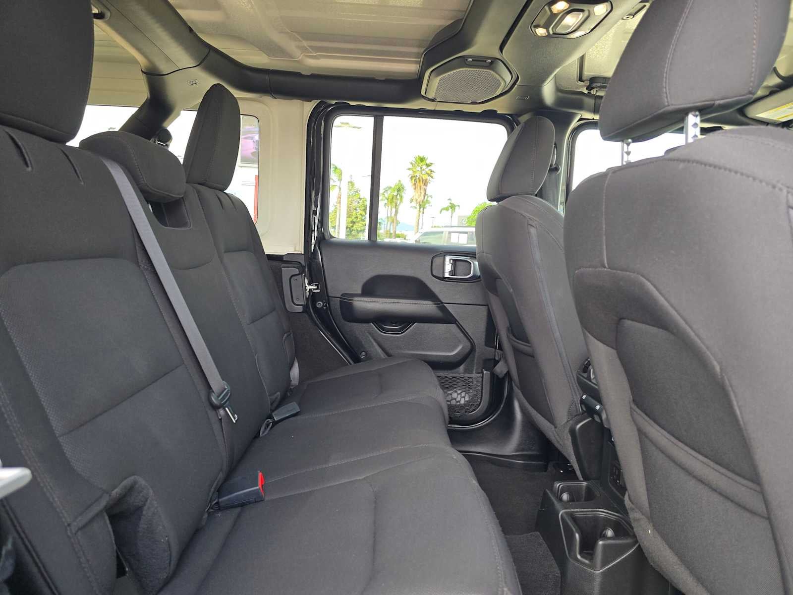 2023 Jeep Wrangler 4-Door Sahara - Photo 12