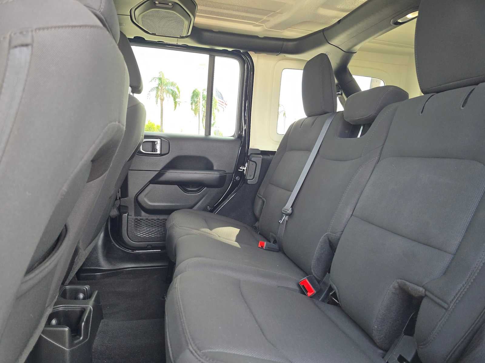 2023 Jeep Wrangler 4-Door Sahara - Photo 17