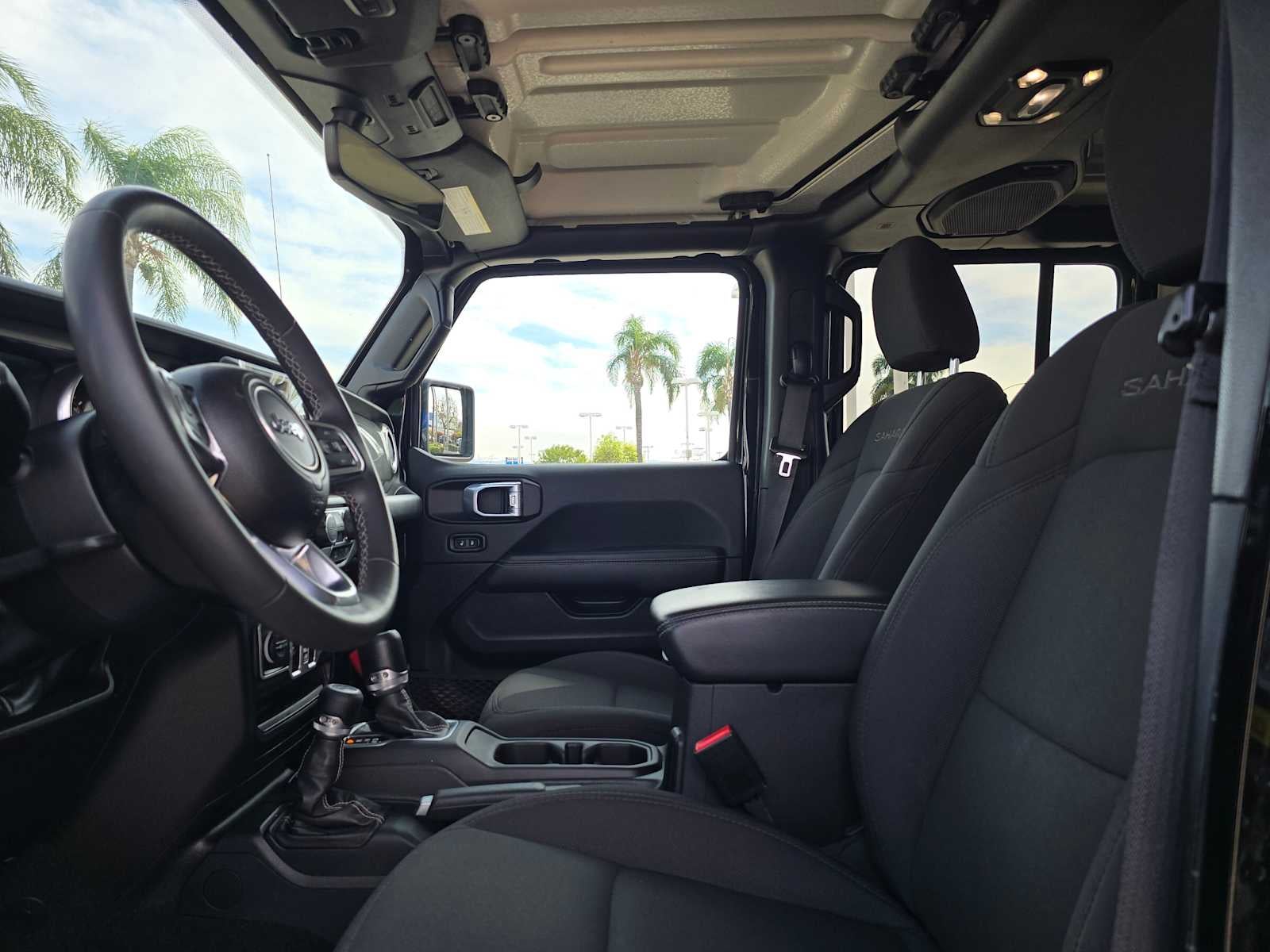 2023 Jeep Wrangler 4-Door Sahara - Photo 20