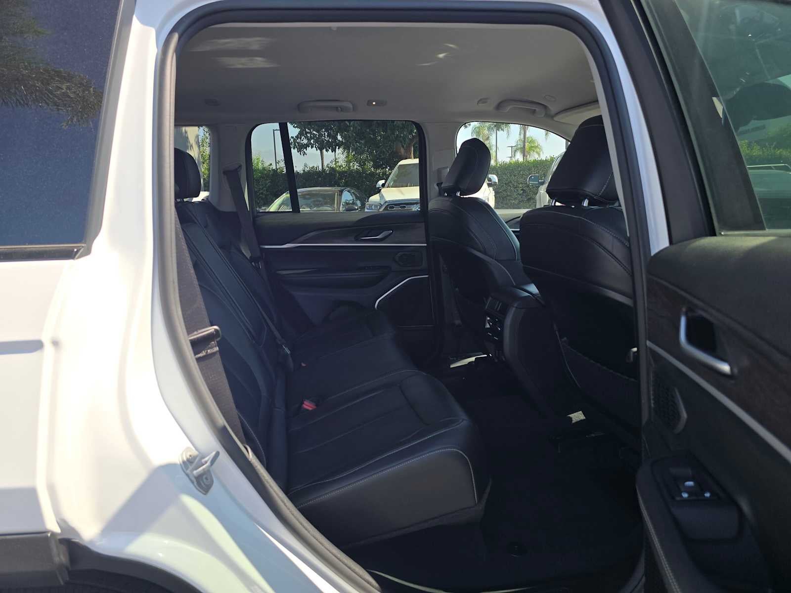 2022 Jeep Grand Cherokee Limited - Photo 12