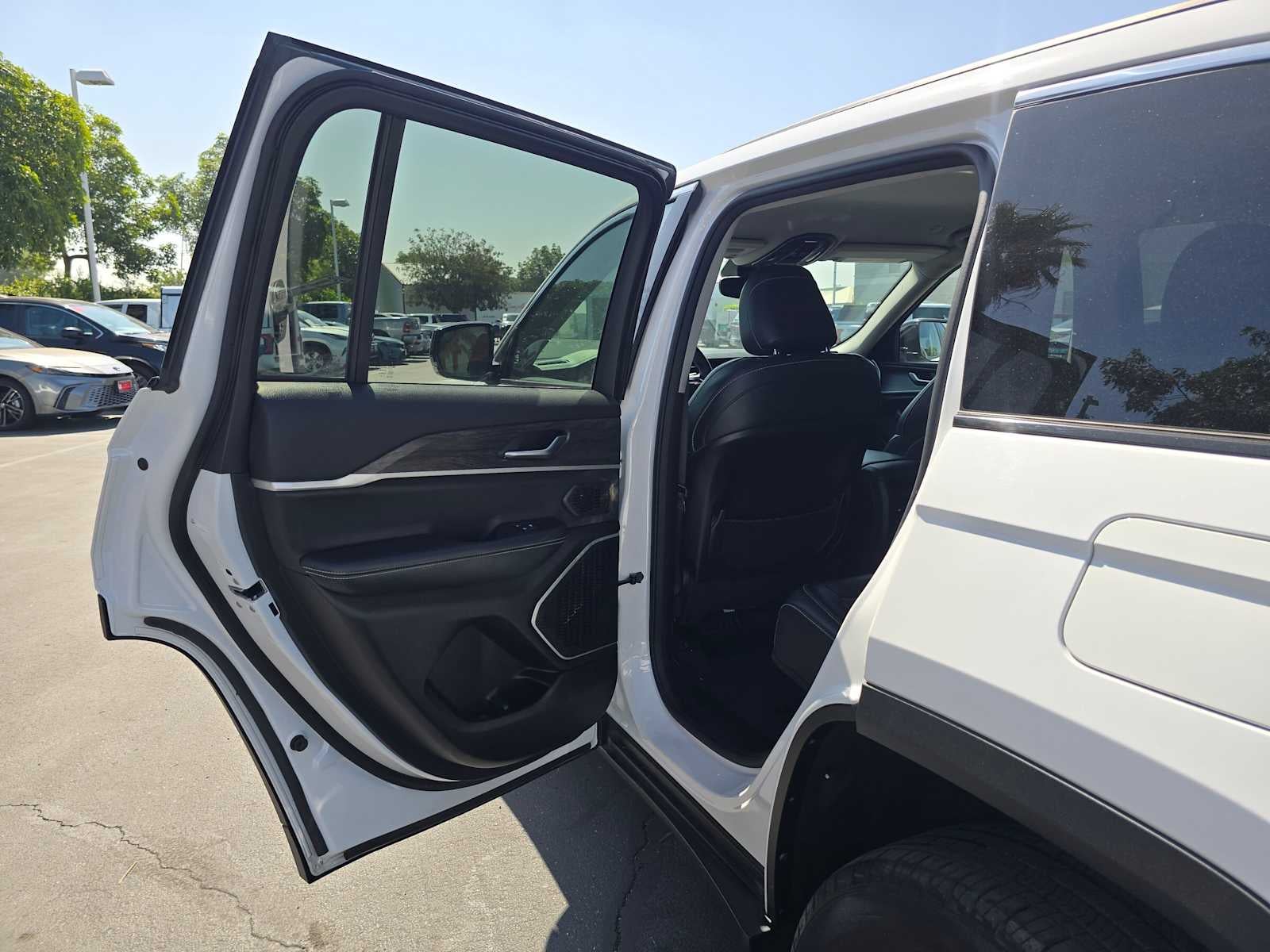 2022 Jeep Grand Cherokee Limited - Photo 16