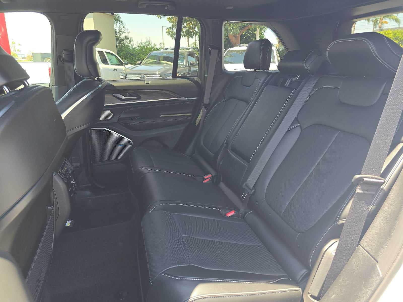 2023 Jeep Grand Cherokee 4xe Overland