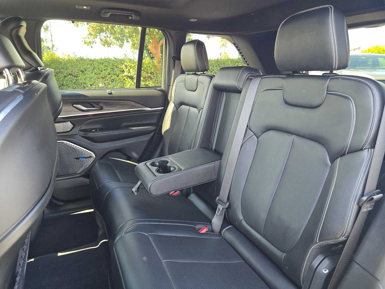 2022 Jeep Grand Cherokee 4xe Overland