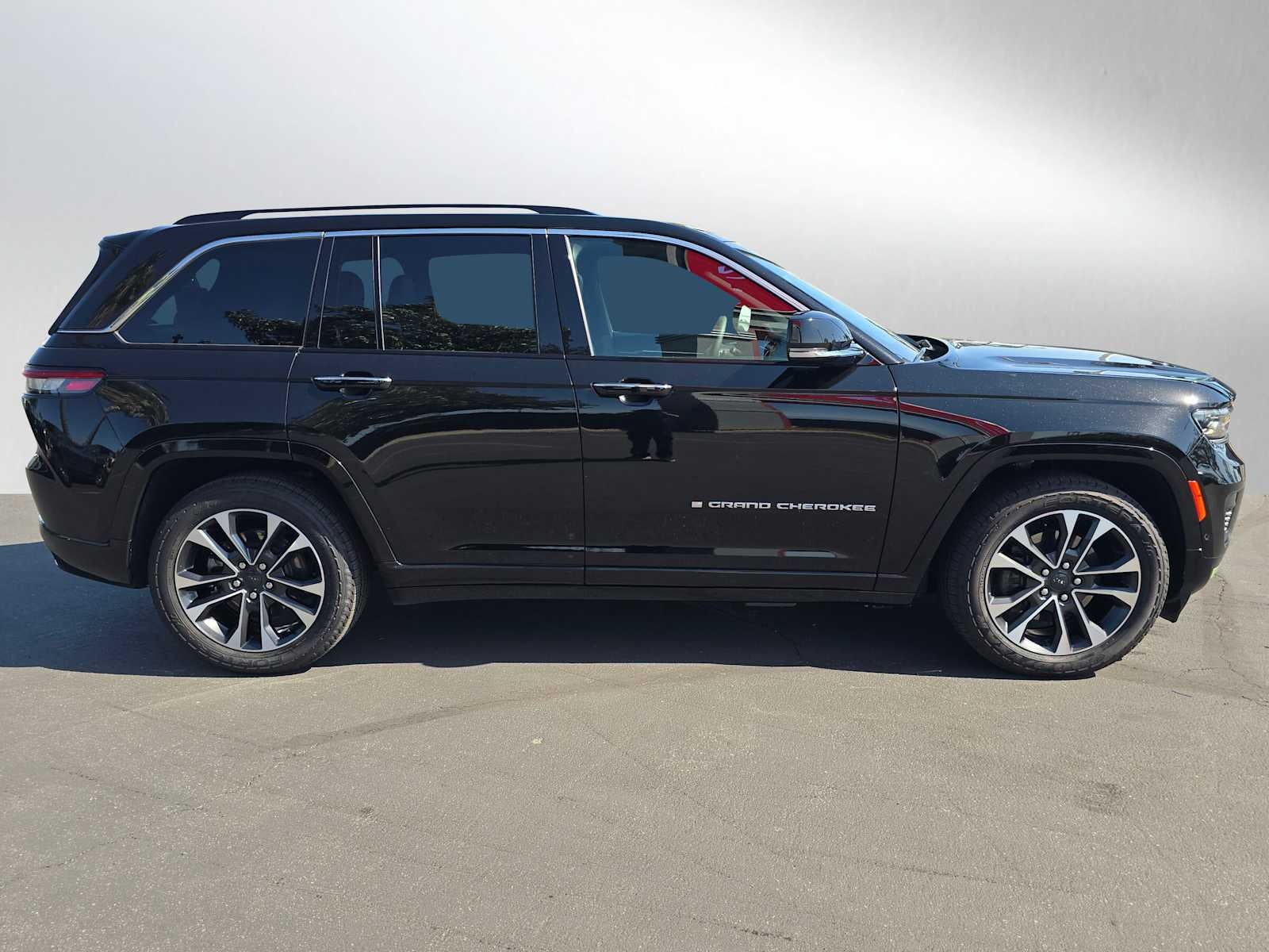 2022 Jeep Grand Cherokee 4xe Overland