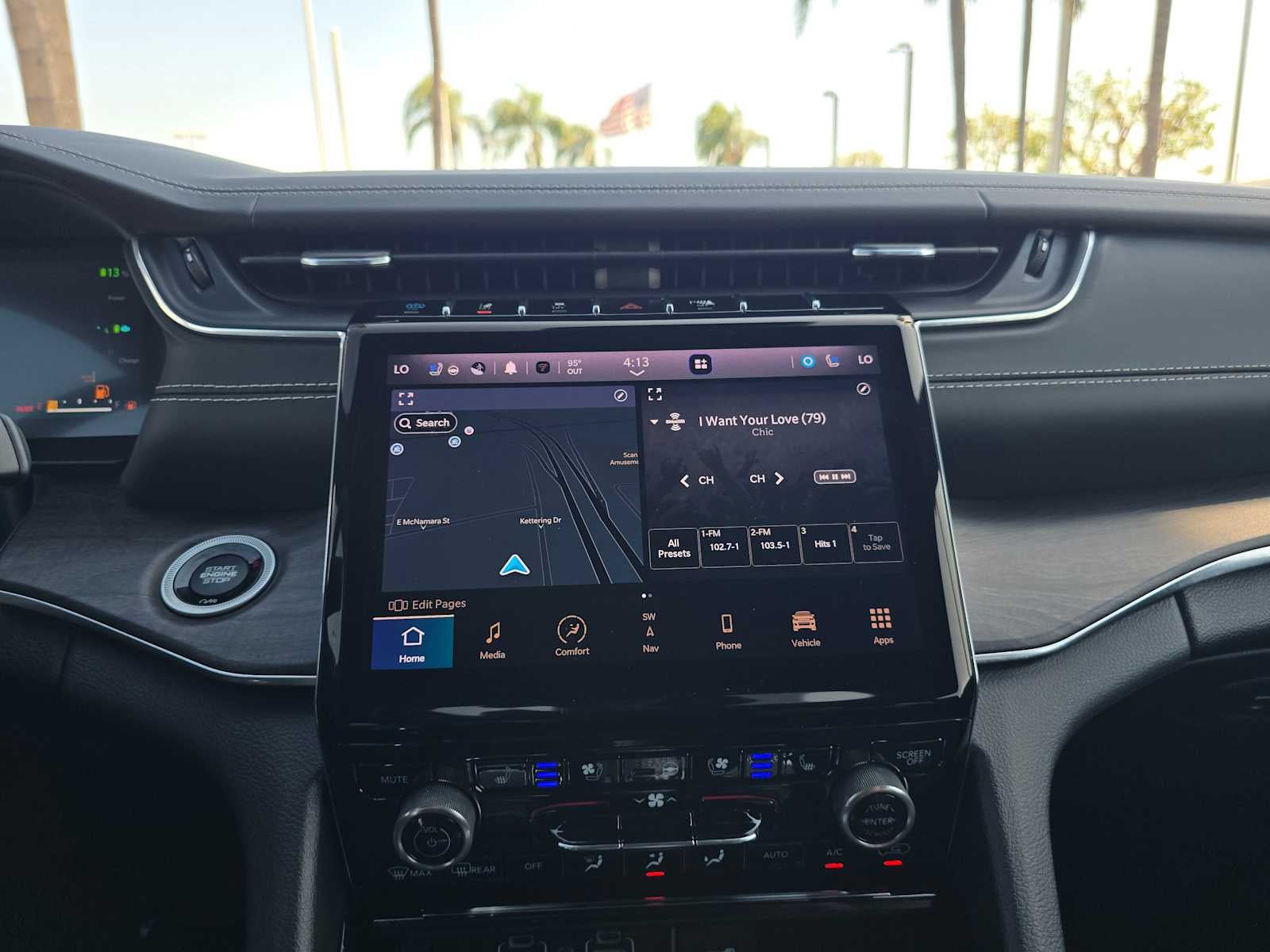 2022 Jeep Grand Cherokee 4xe Overland