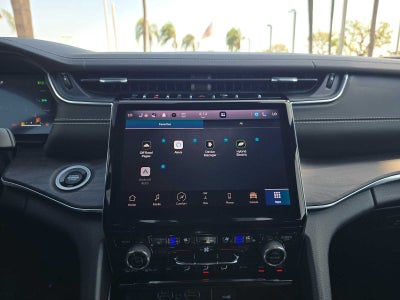 2022 Jeep Grand Cherokee 4xe Overland