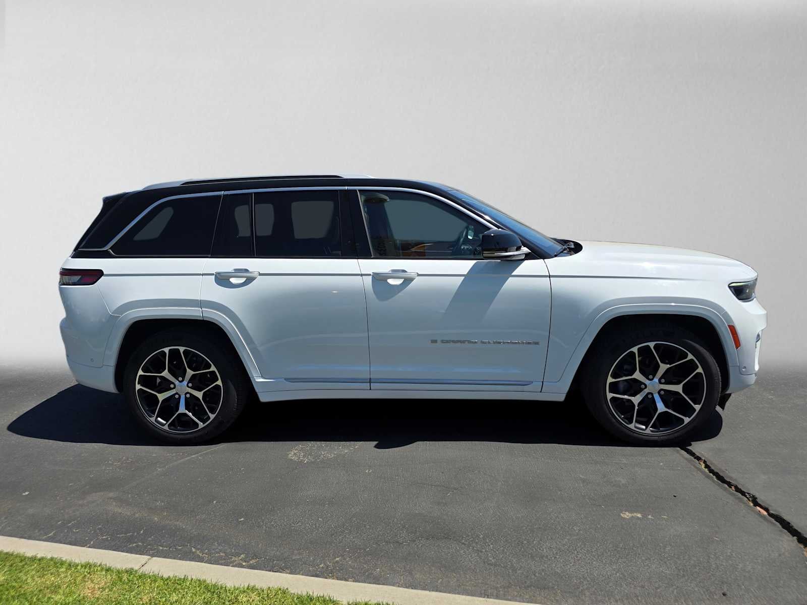 2022 Jeep Grand Cherokee 4xe Summit Reserve