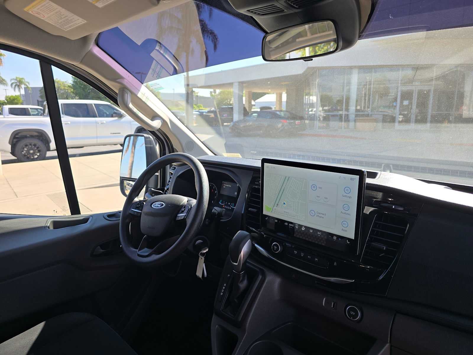 2023 Ford Transit Passenger Wagon XLT