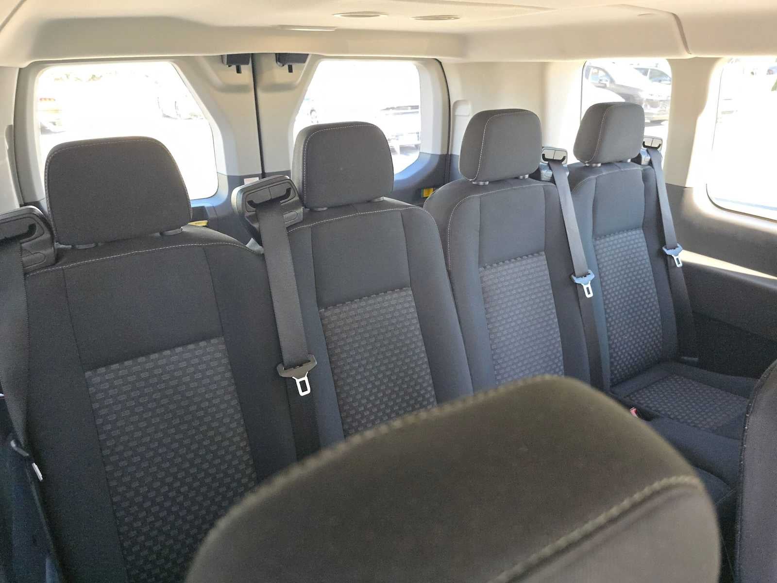 2023 Ford Transit Passenger Wagon XLT