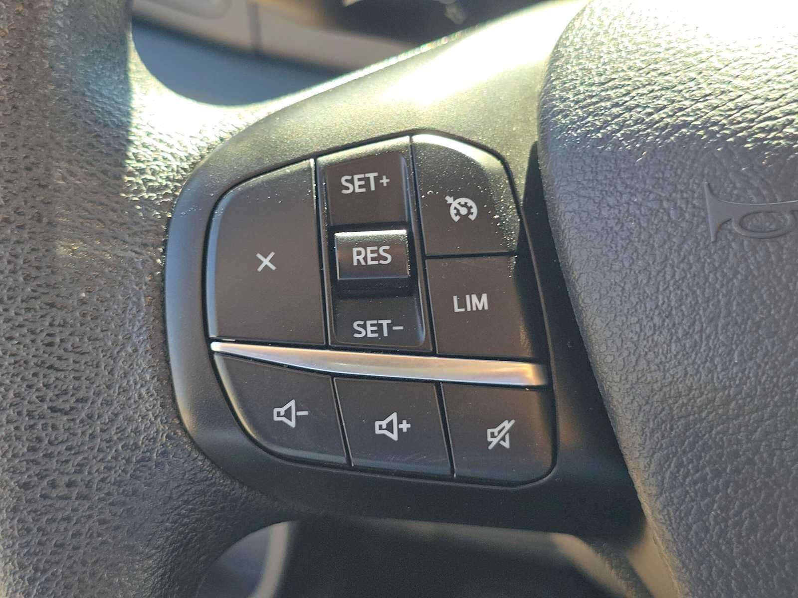 2023 Ford Transit Passenger Wagon XLT