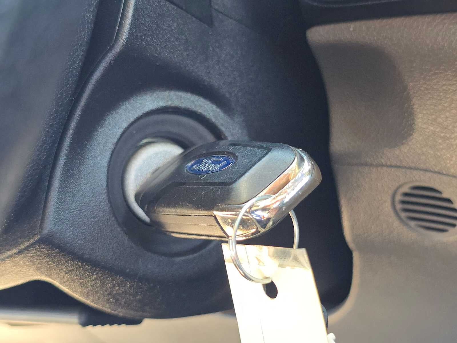 2023 Ford Transit Passenger Wagon XLT