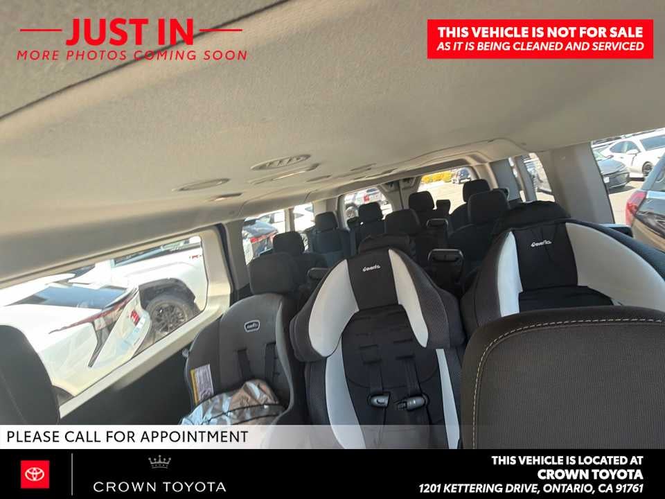 2023 Ford Transit Passenger Wagon XLT
