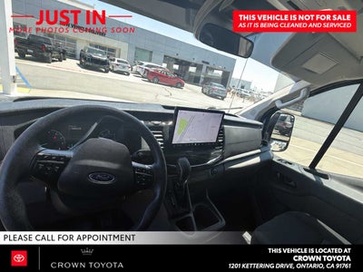 2023 Ford Transit Passenger Wagon XLT