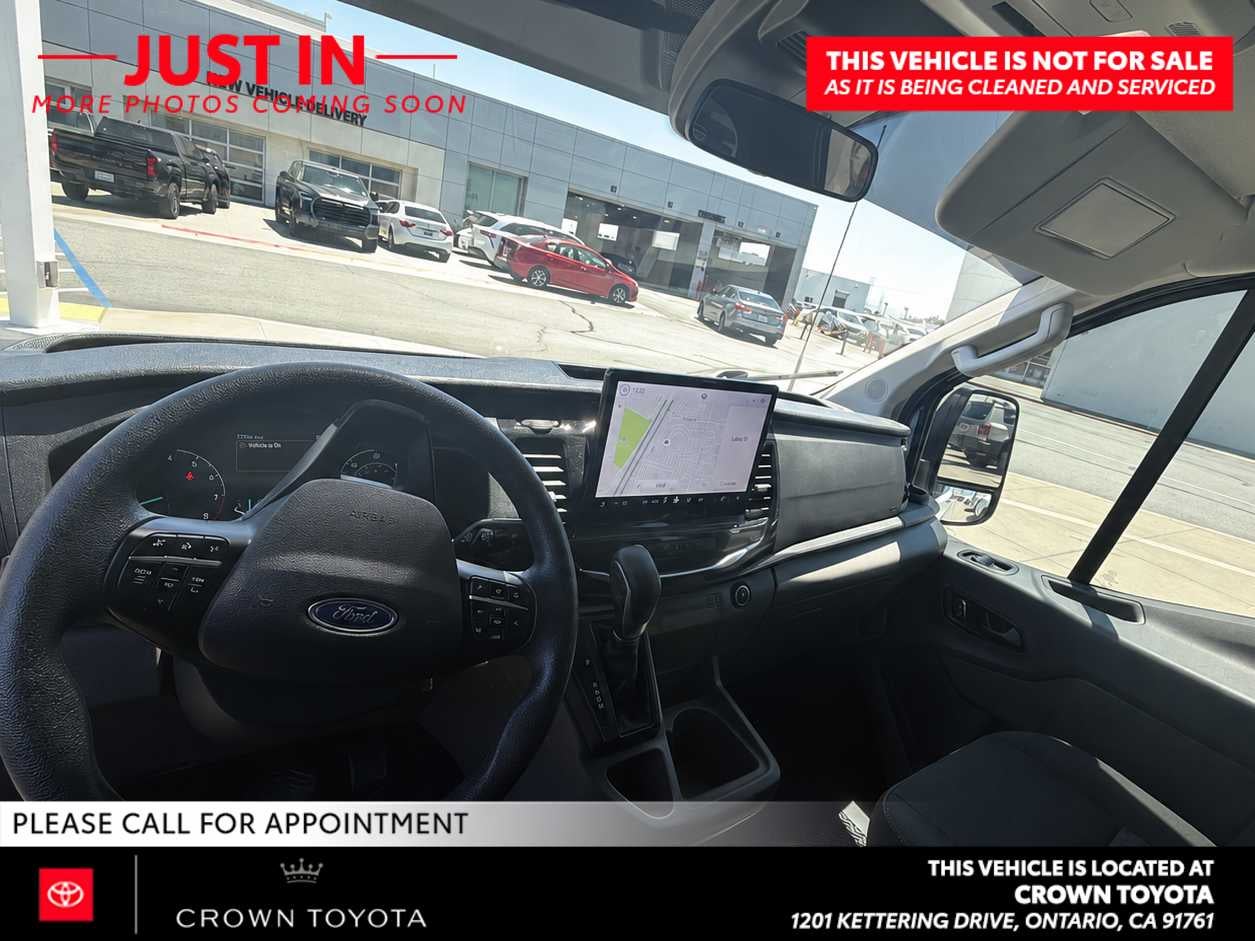 2023 Ford Transit Passenger Wagon XLT