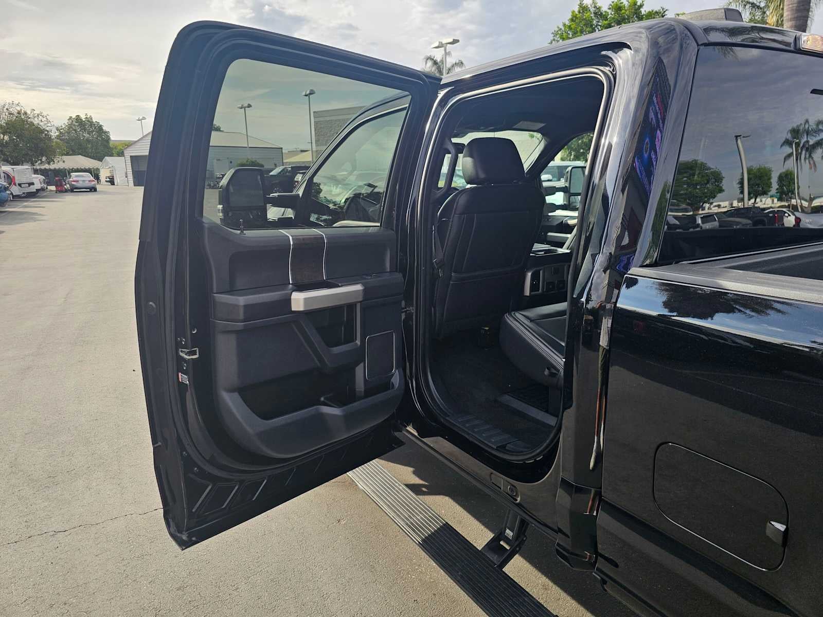 2022 Ford Super Duty F-250 Pickup LARIAT