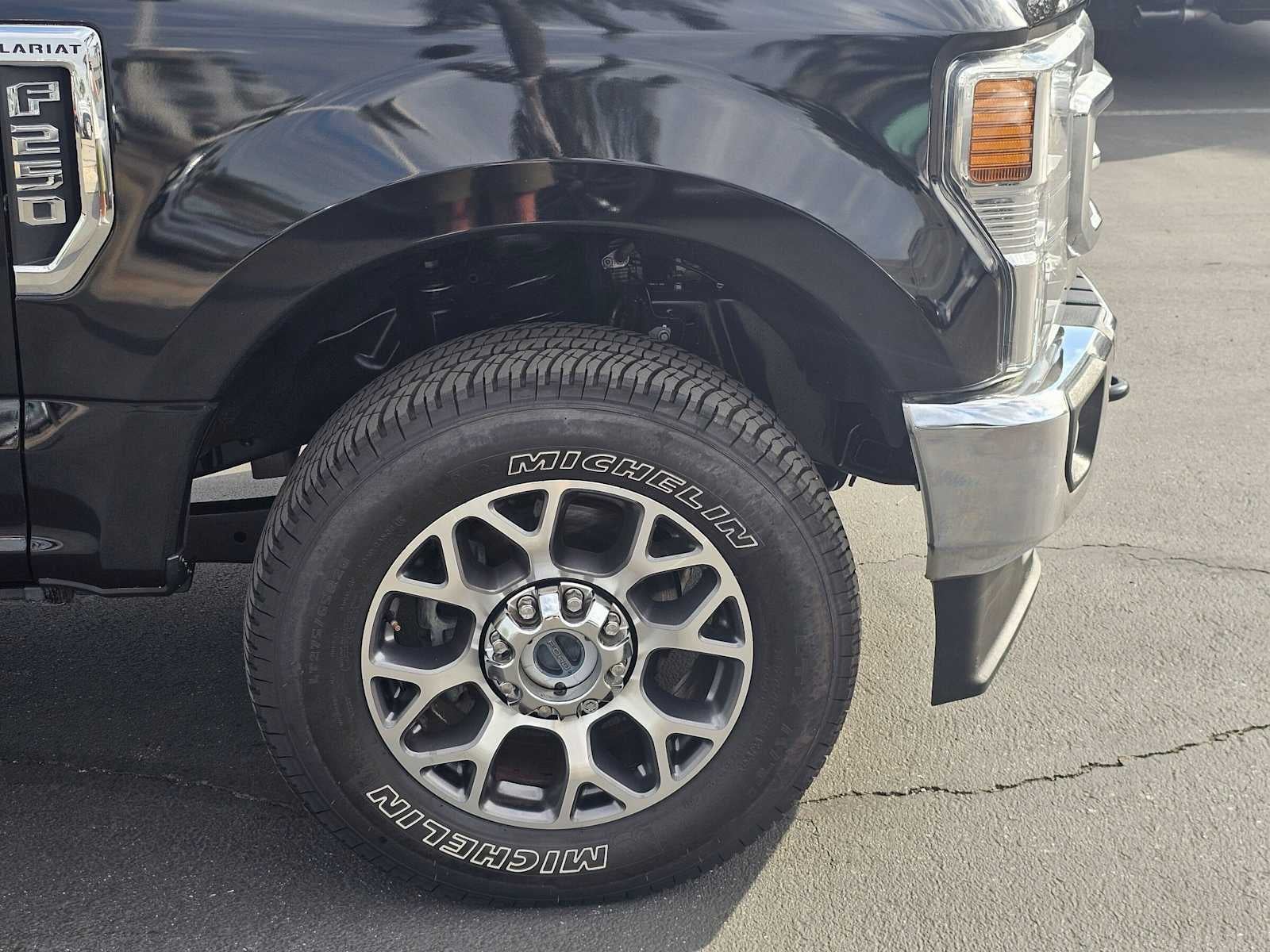 2022 Ford Super Duty F-250 Pickup LARIAT