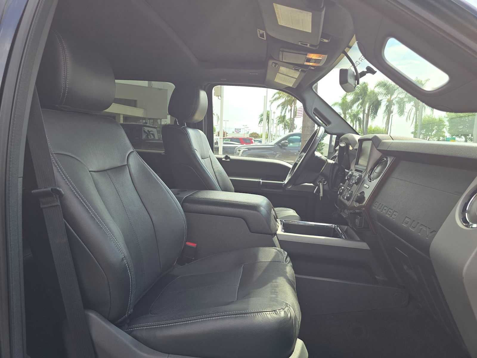 2015 Ford Super Duty F-350 SRW Lariat