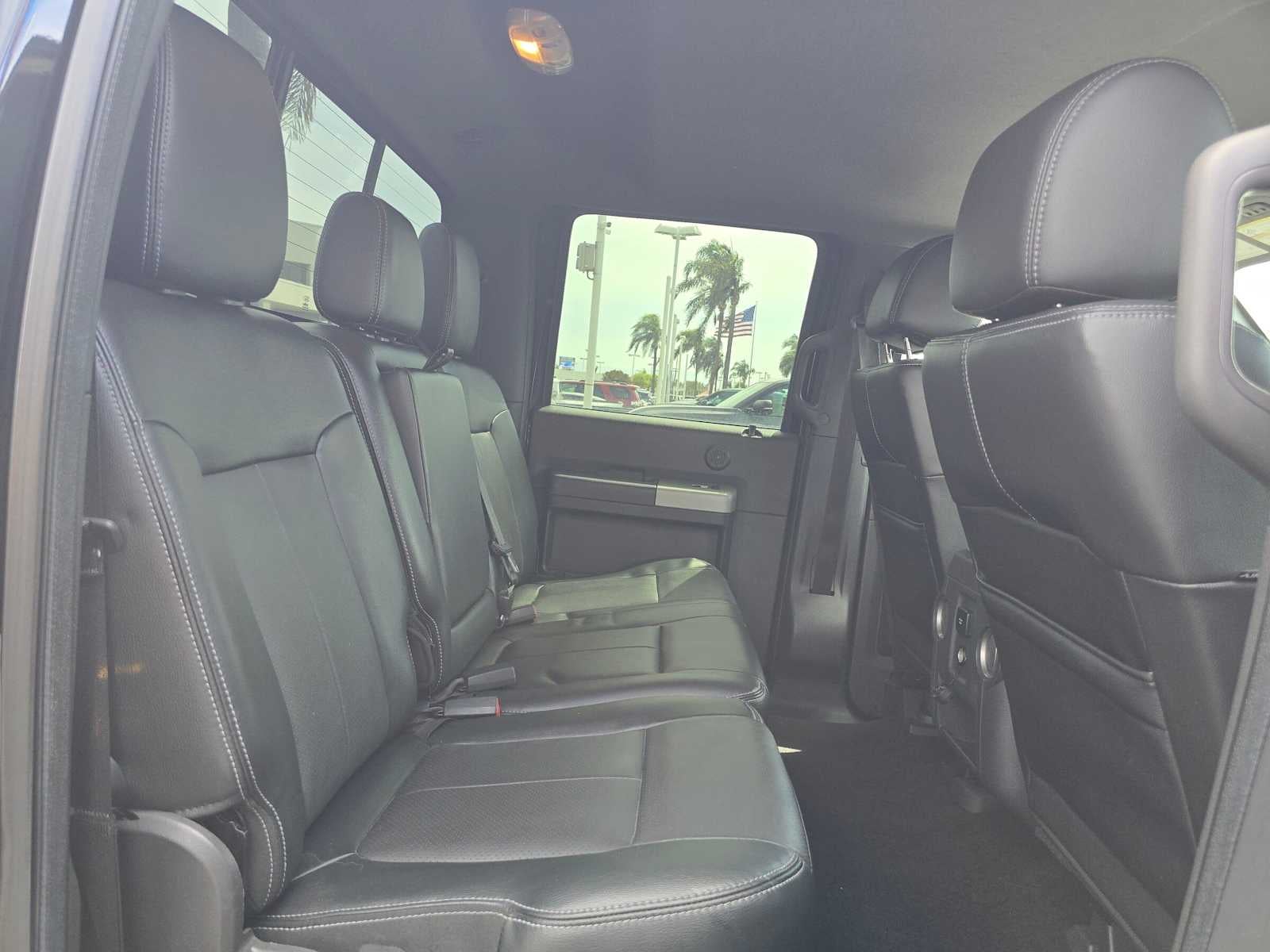 2015 Ford Super Duty F-350 SRW Lariat