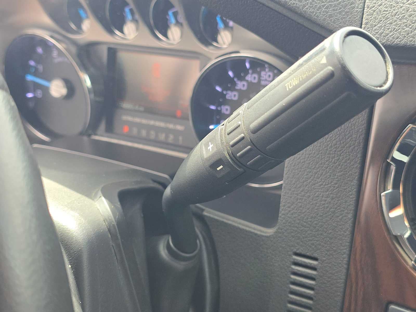 2015 Ford Super Duty F-350 SRW Lariat