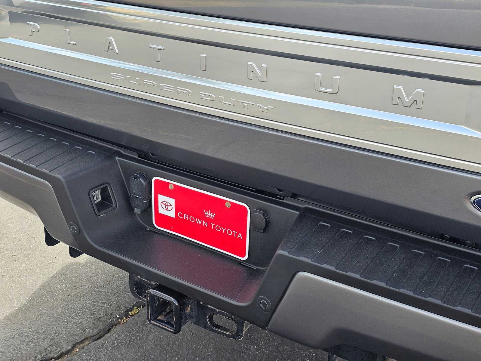 2022 Ford Super Duty F-350 SRW Pickup Platinum