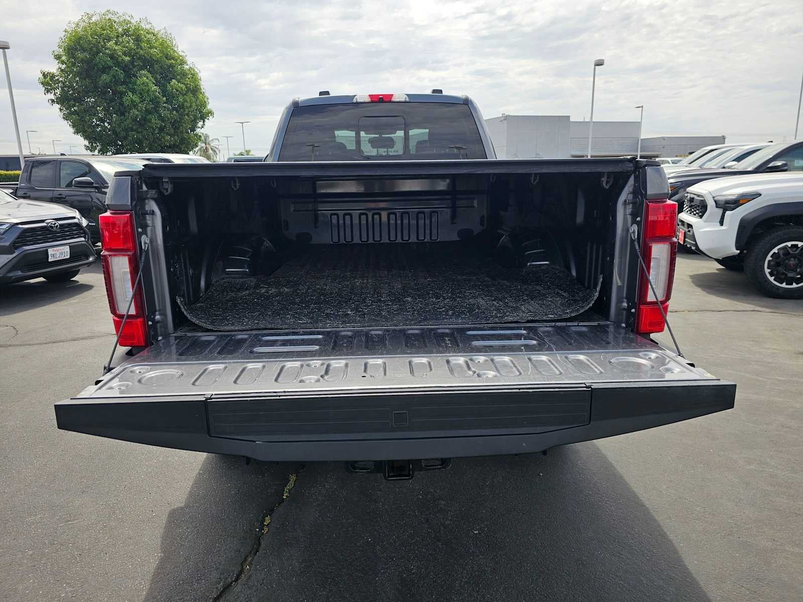 2022 Ford Super Duty F-350 SRW Pickup Platinum