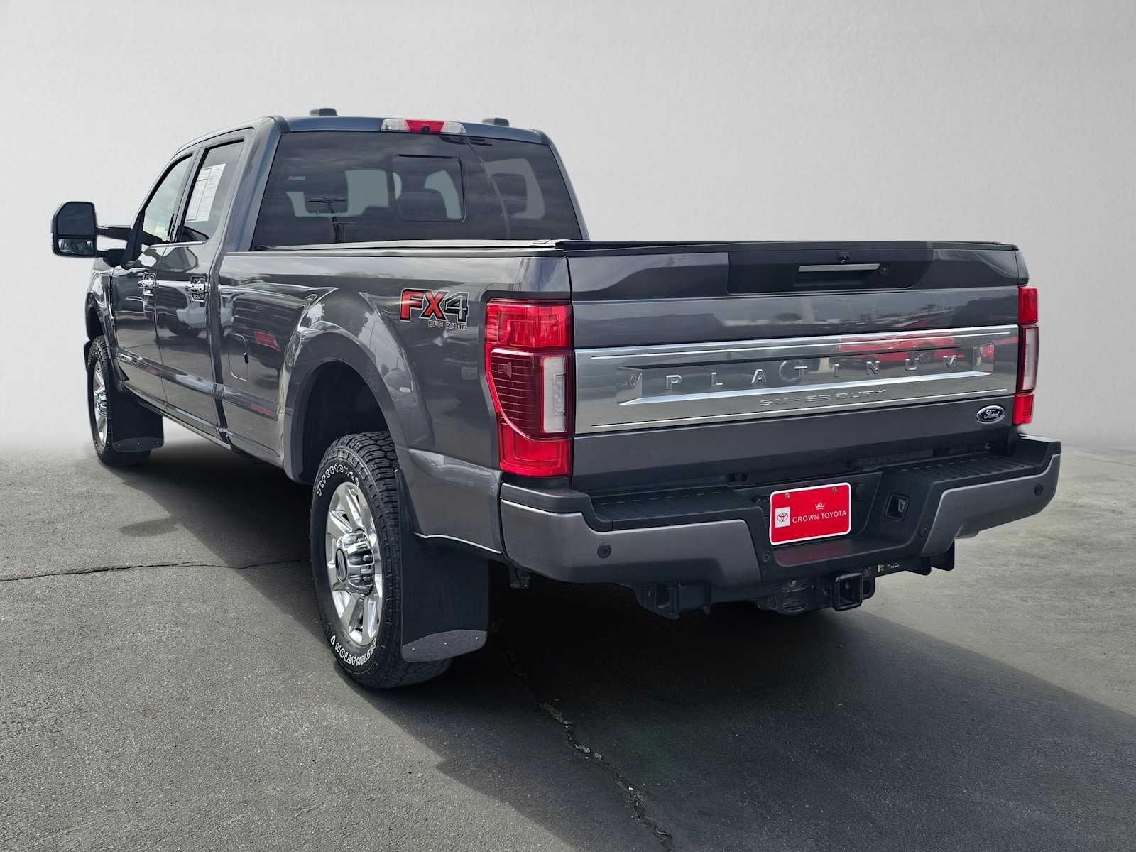 2022 Ford Super Duty F-350 SRW Pickup Platinum