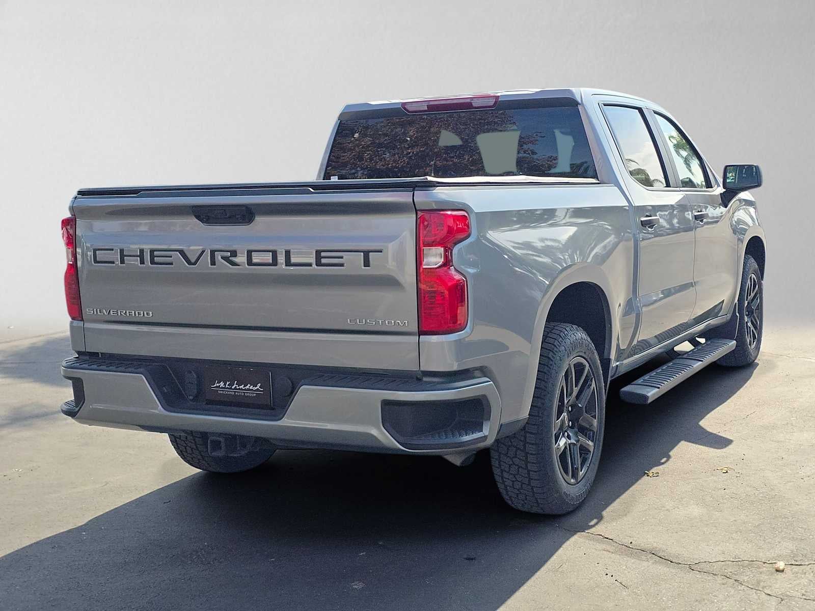 2025 Chevrolet Silverado 1500 Custom