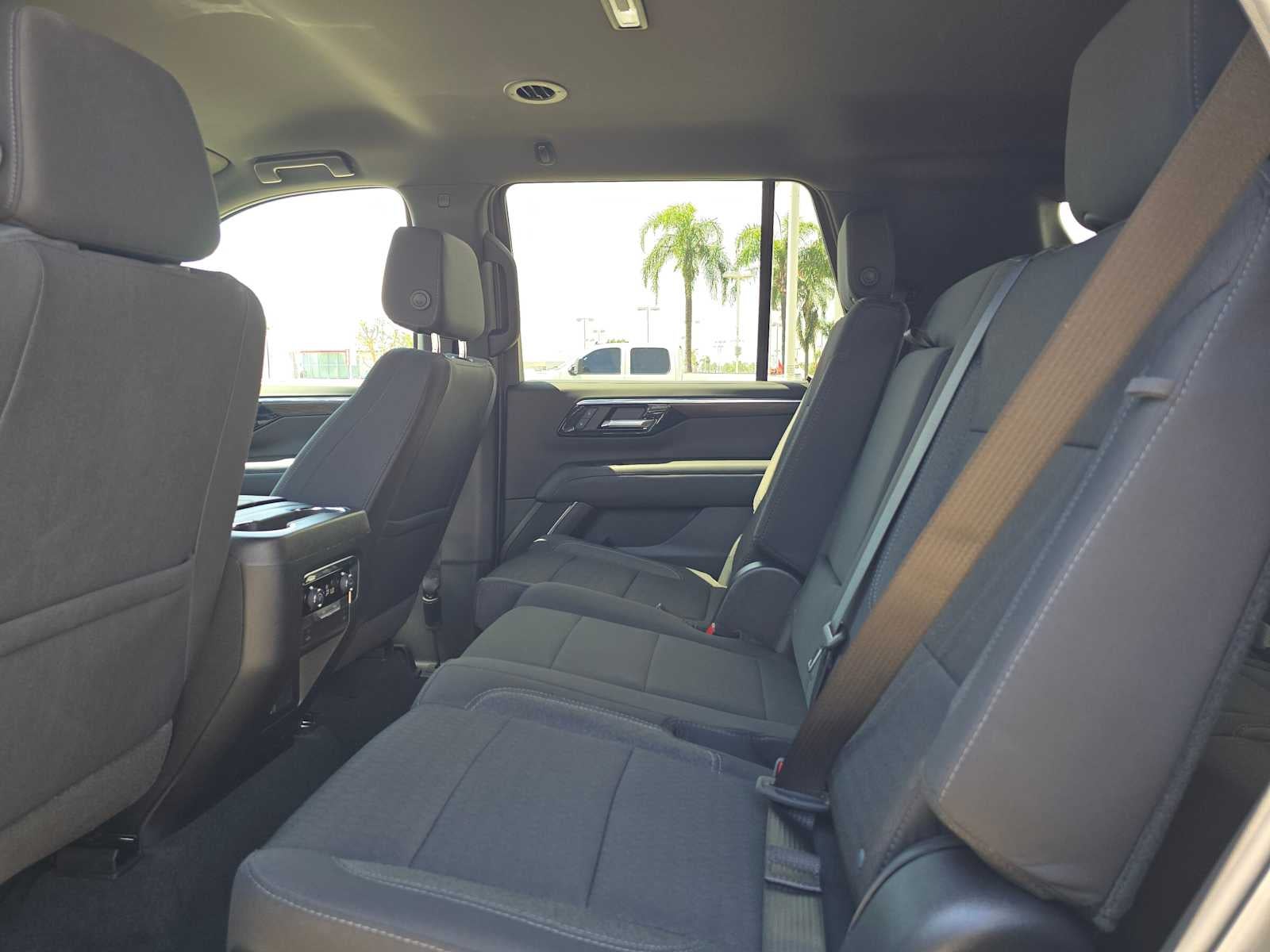 2025 Chevrolet Tahoe LS