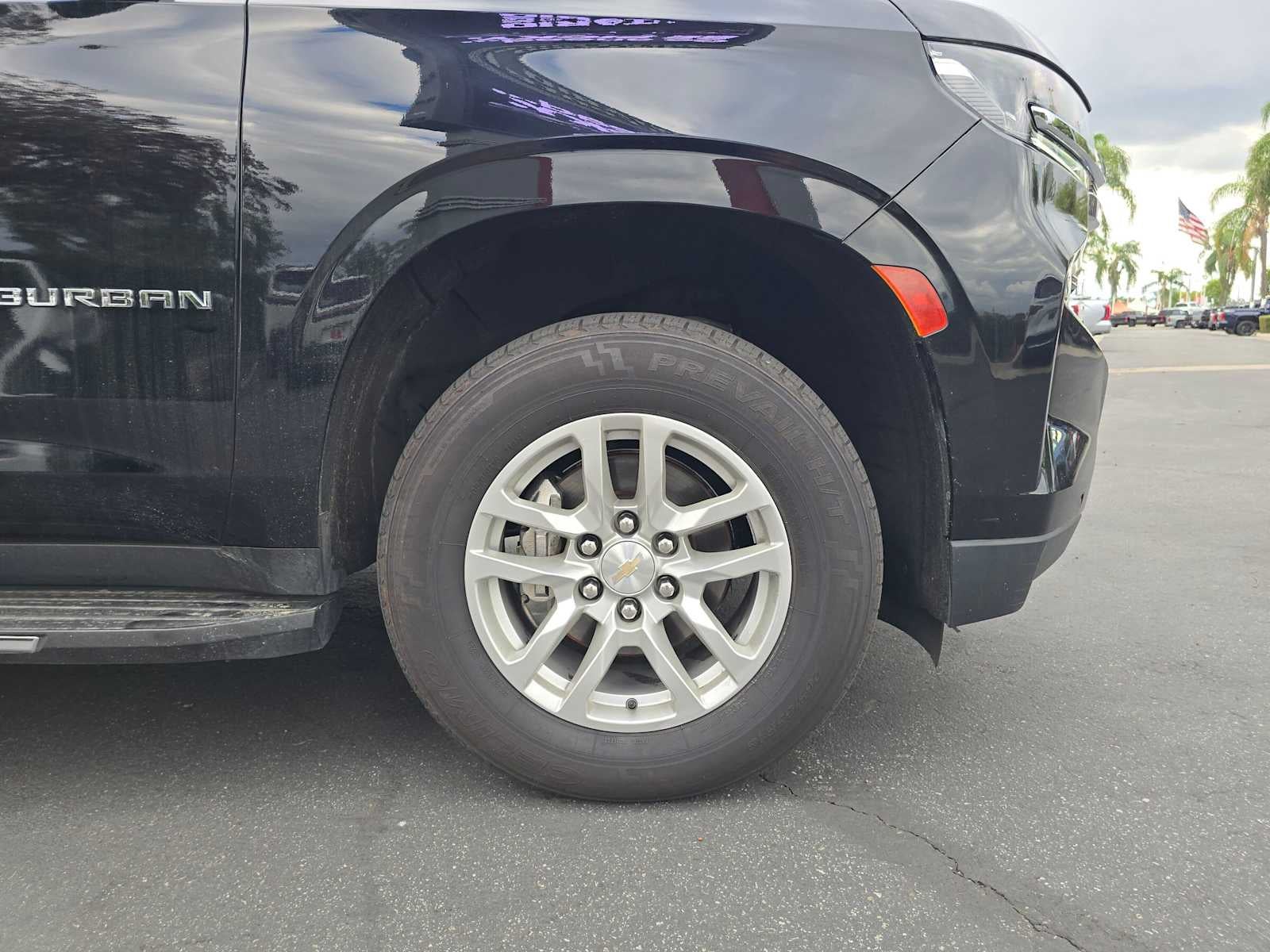 2023 Chevrolet Suburban LS