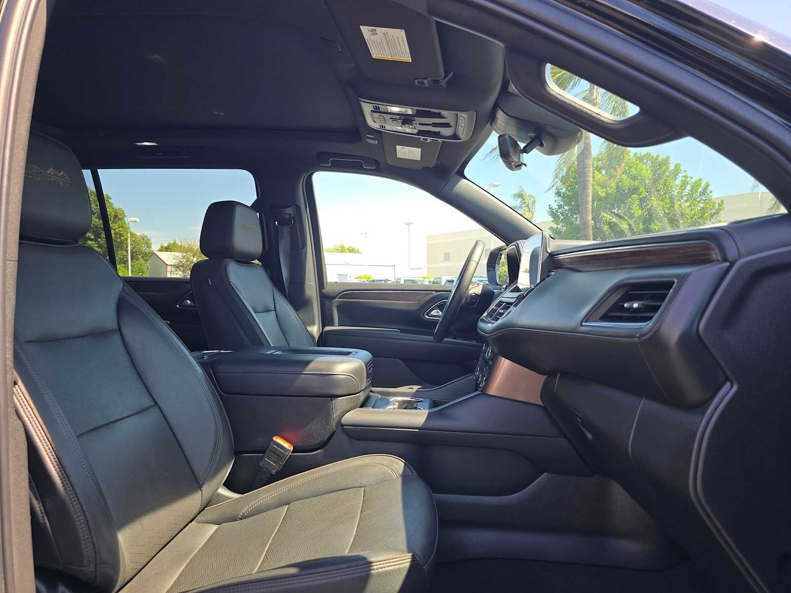 2023 Chevrolet Suburban High Country