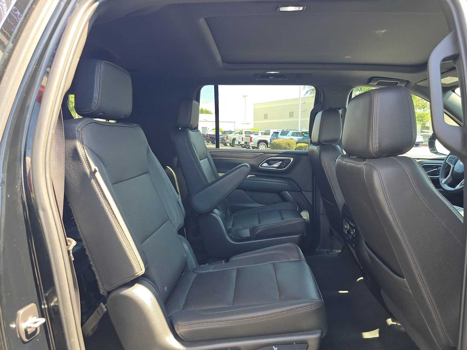 2023 Chevrolet Suburban High Country