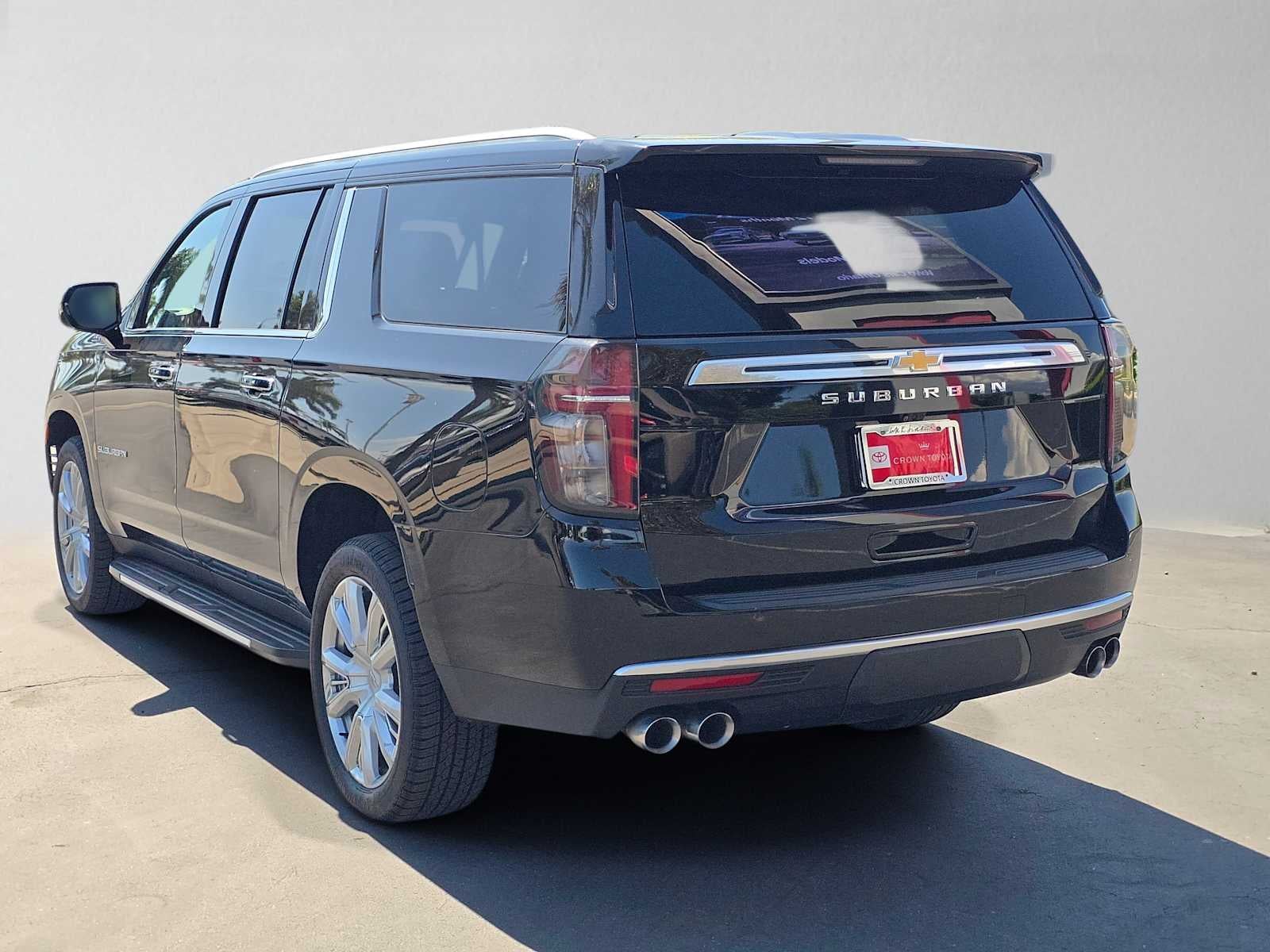 2023 Chevrolet Suburban High Country