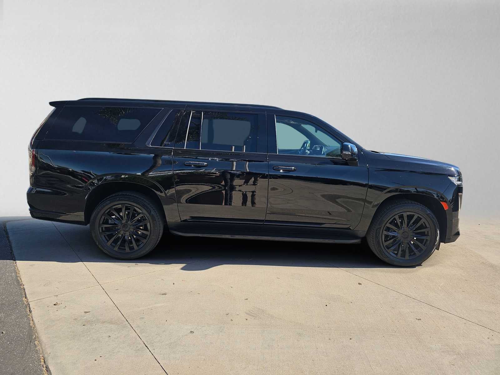 2023 Cadillac Escalade ESV 4WD Premium Luxury