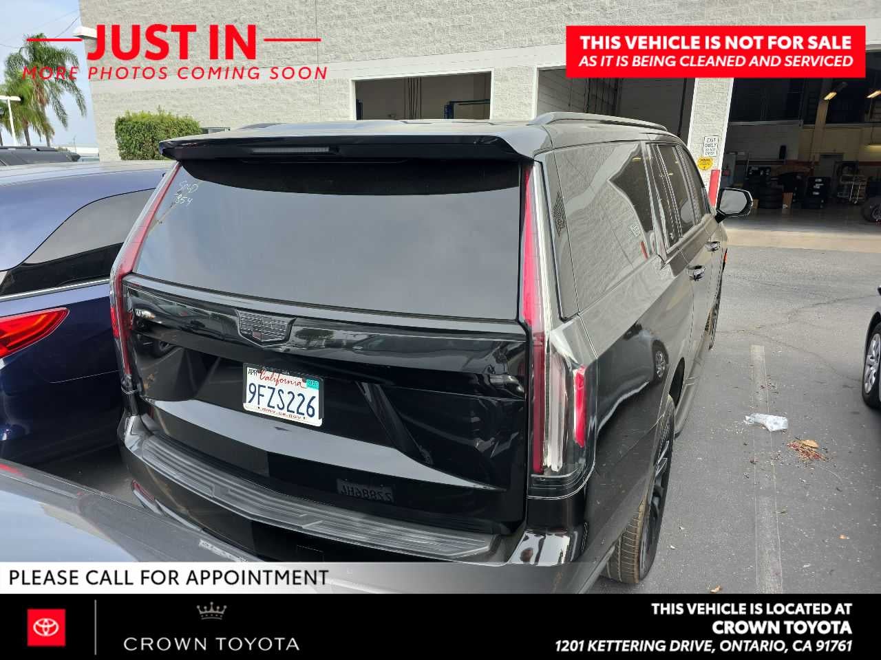 2023 Cadillac Escalade ESV 4WD Premium Luxury