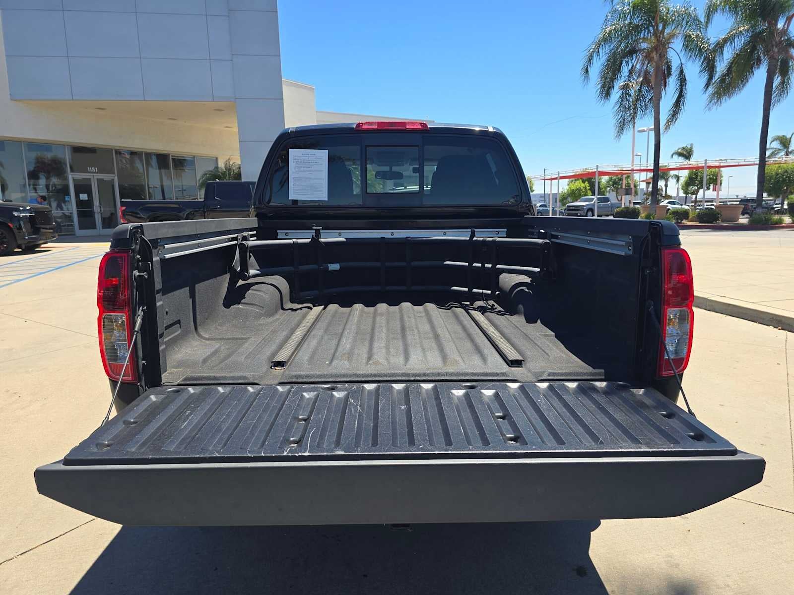 2018 Nissan Frontier SV V6