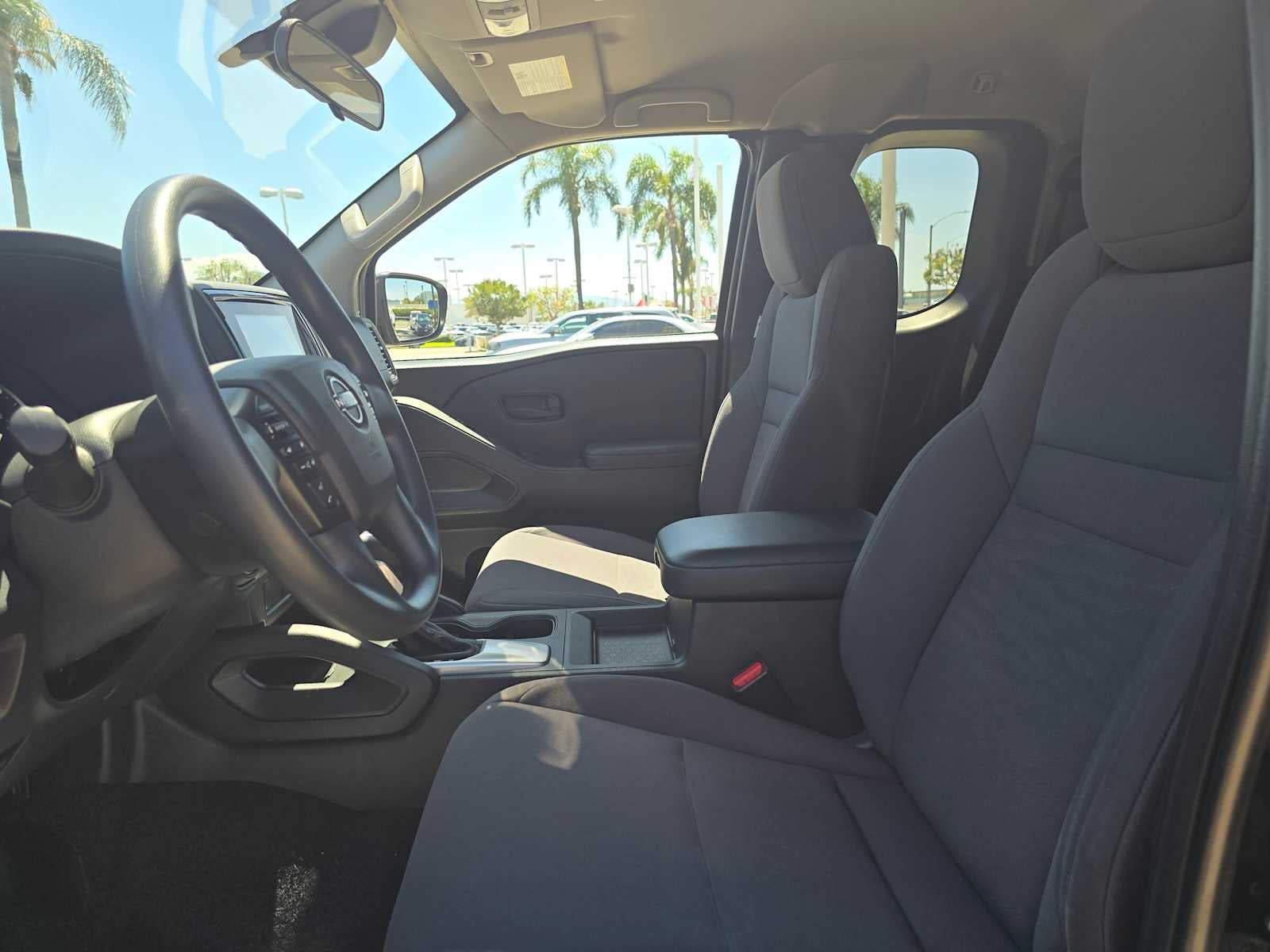 2022 Nissan Frontier S