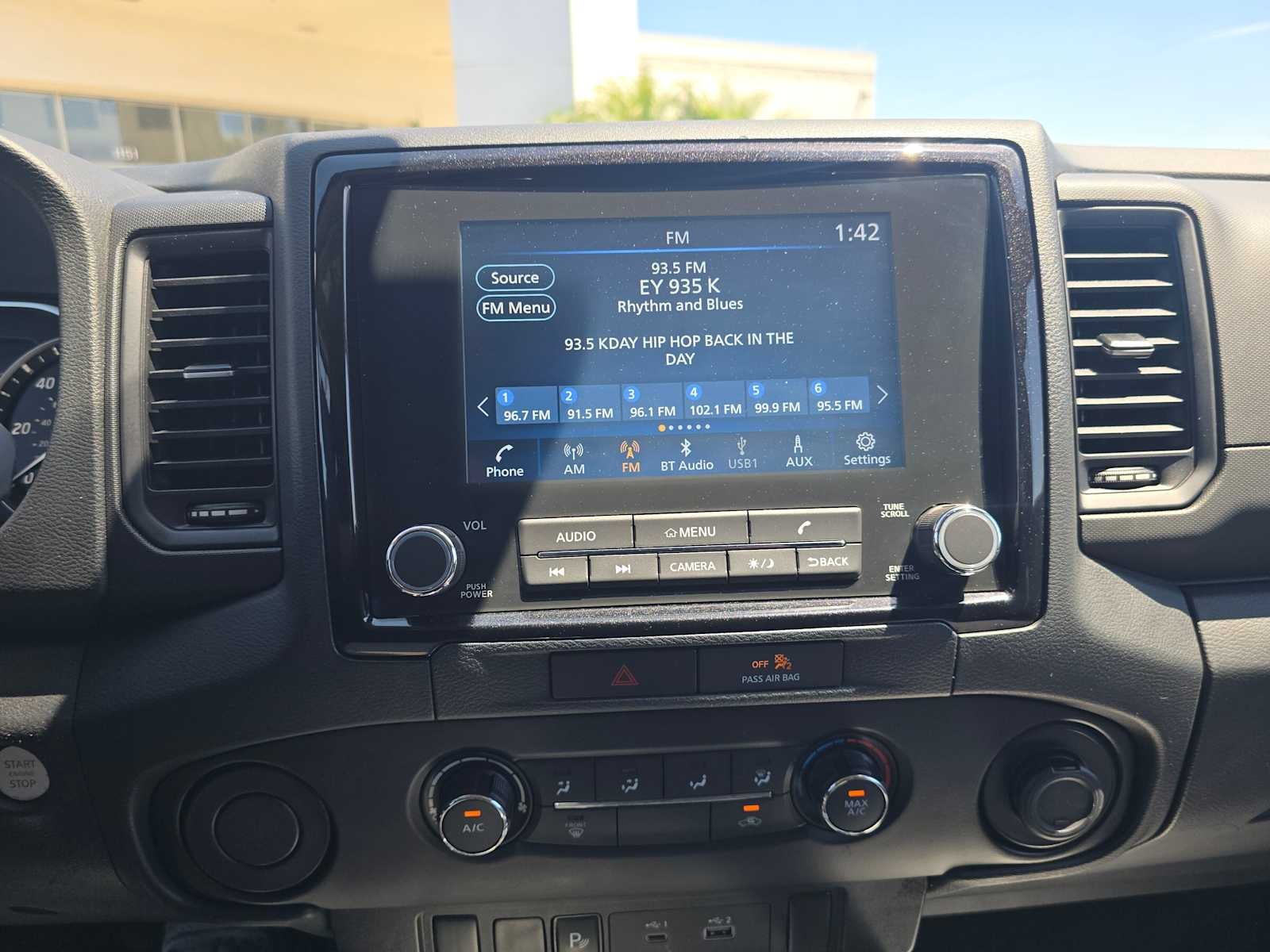 2022 Nissan Frontier S