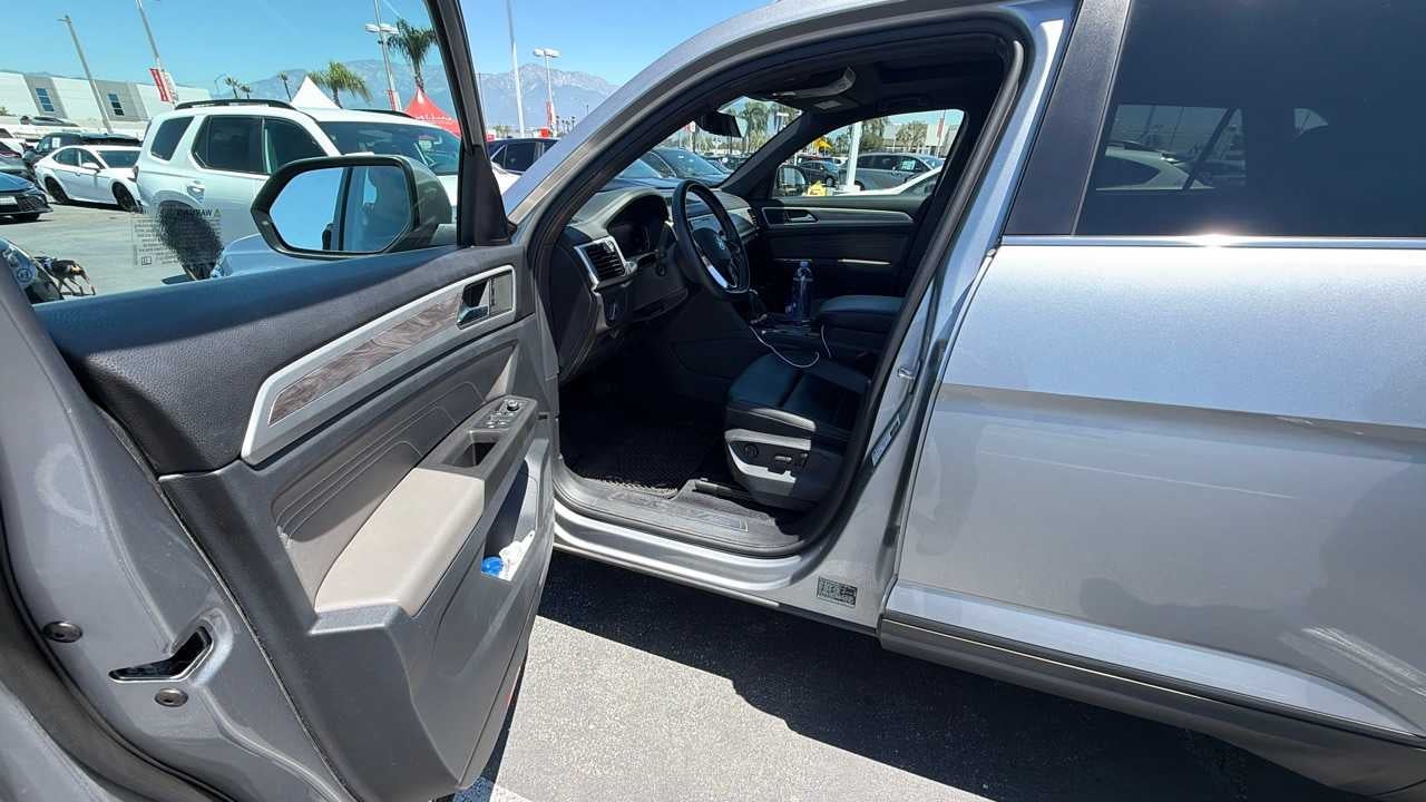 2022 Volkswagen Atlas Cross Sport 3.6L V6 SE w/Technology