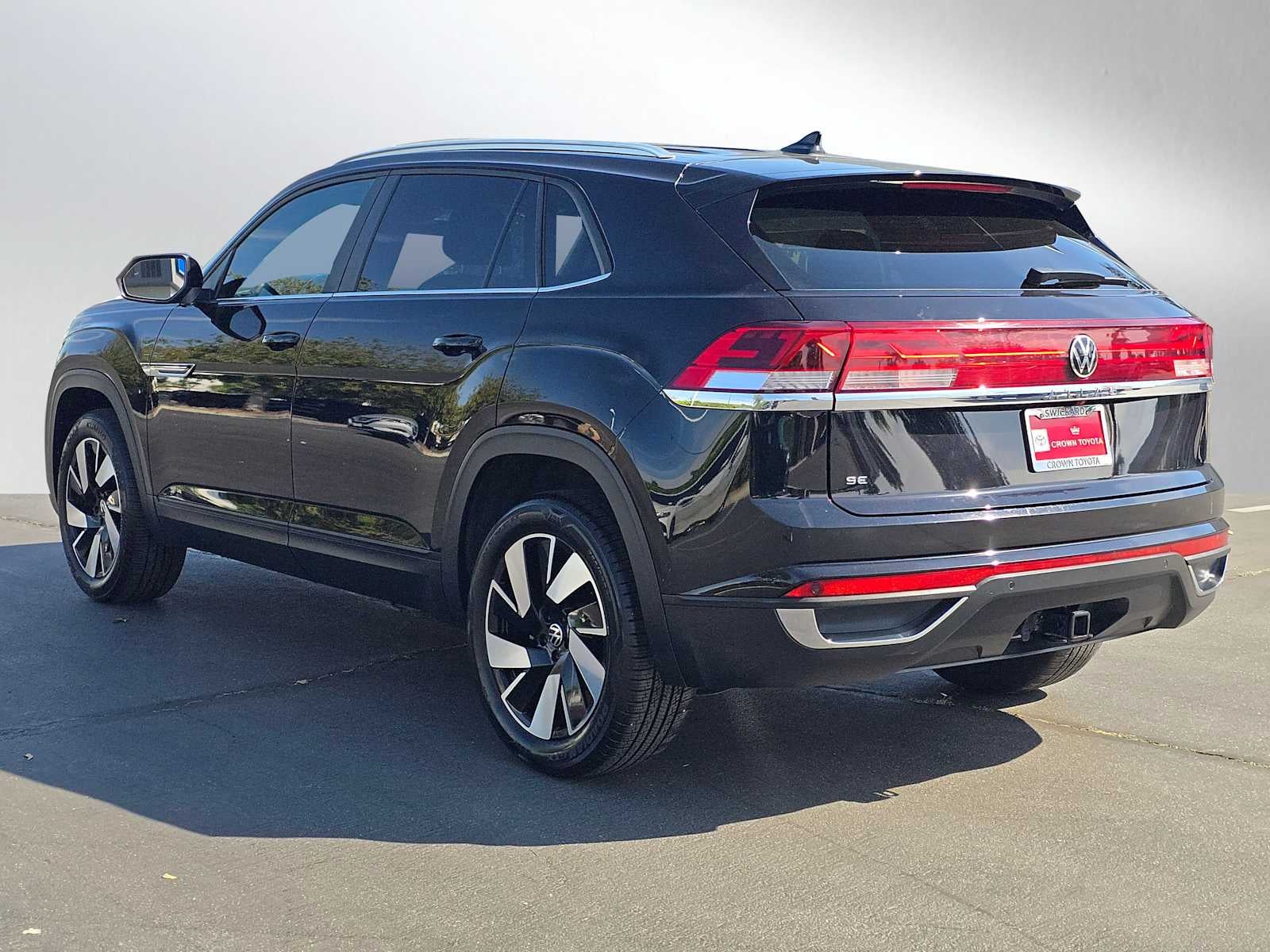 2024 Volkswagen Atlas Cross Sport 2.0T SE w/Technology