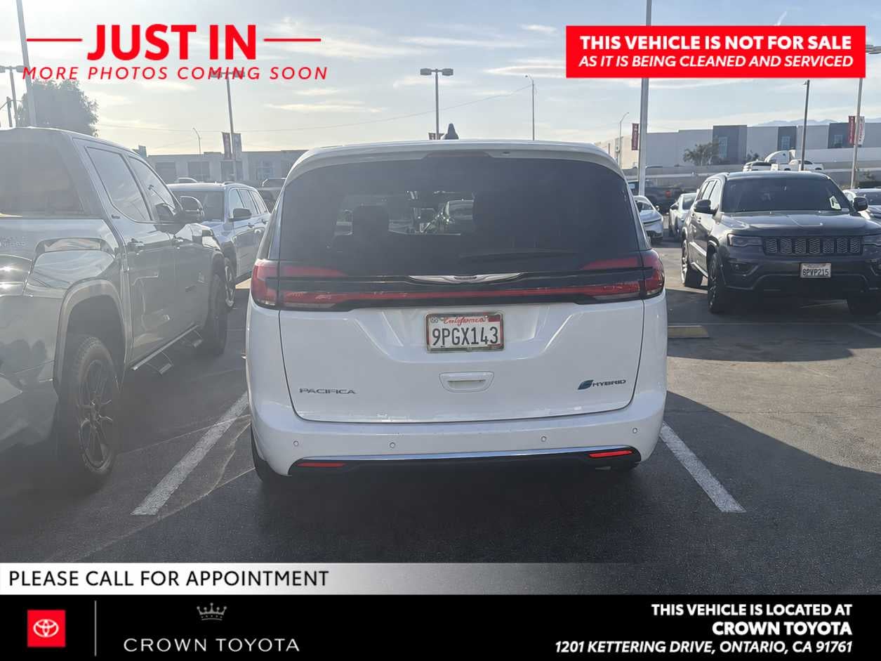 2024 Chrysler Pacifica Hybrid Select