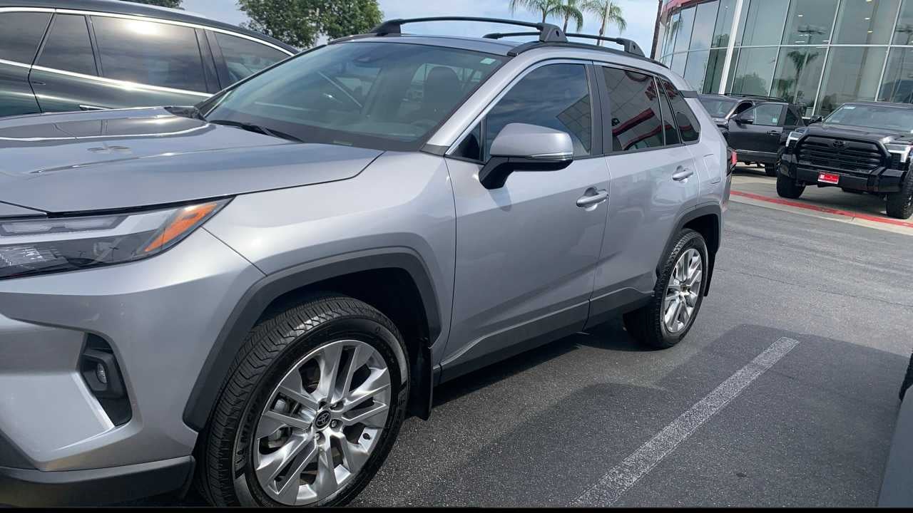 2025 Toyota RAV4 XLE Premium
