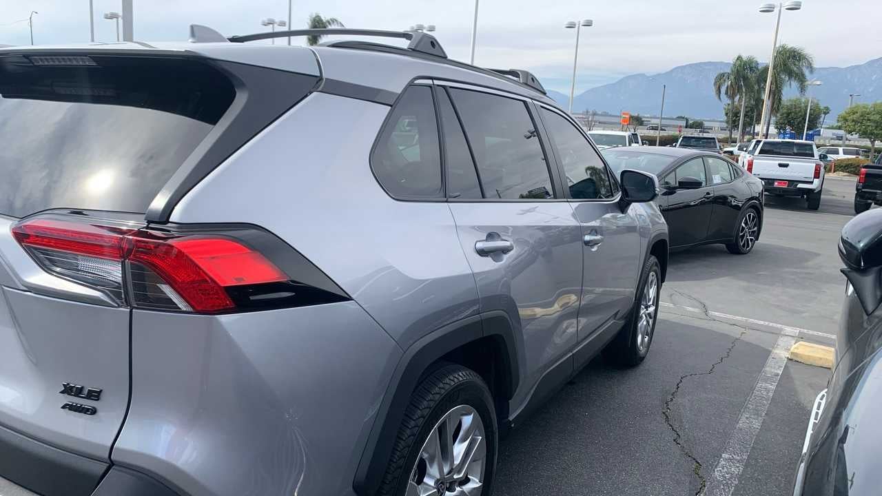 2025 Toyota RAV4 XLE Premium