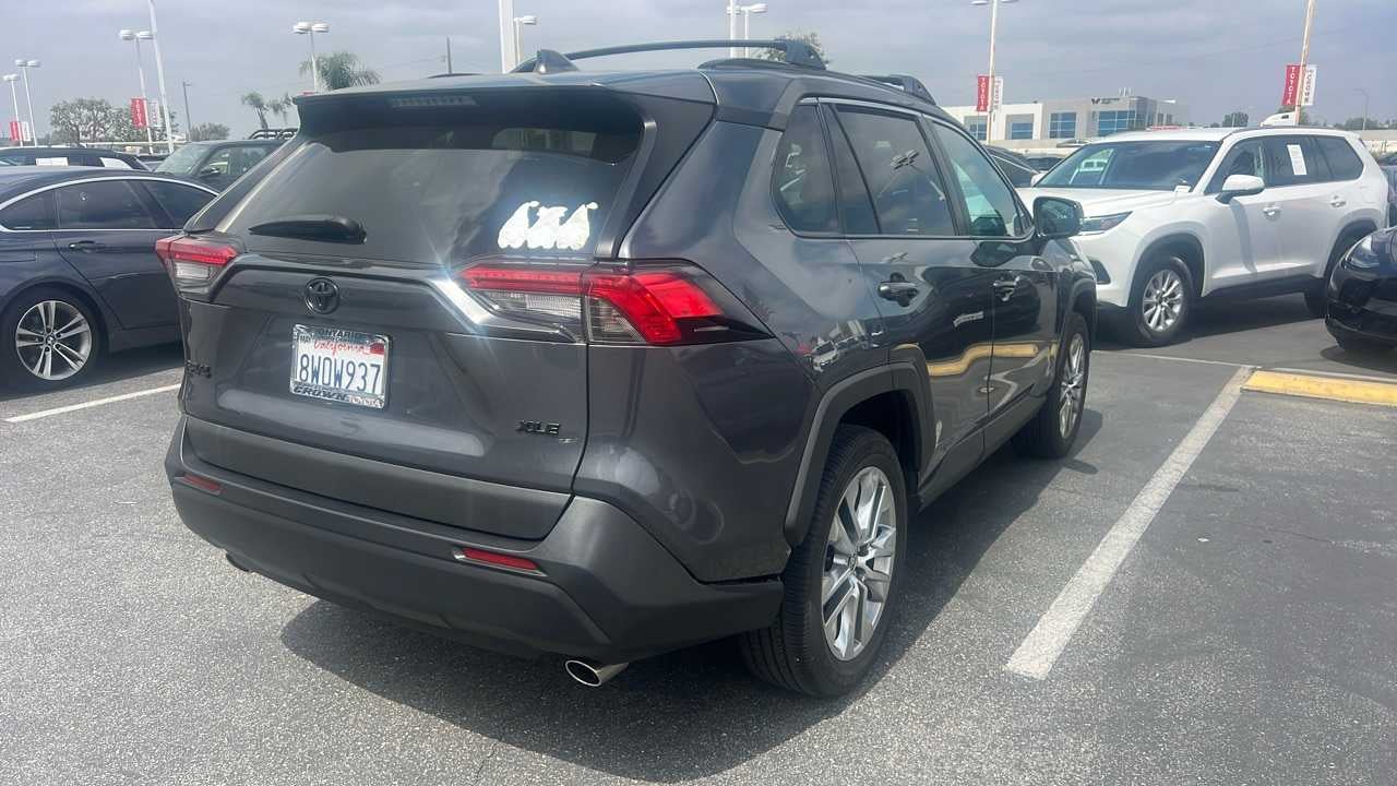 2021 Toyota RAV4 XLE Premium