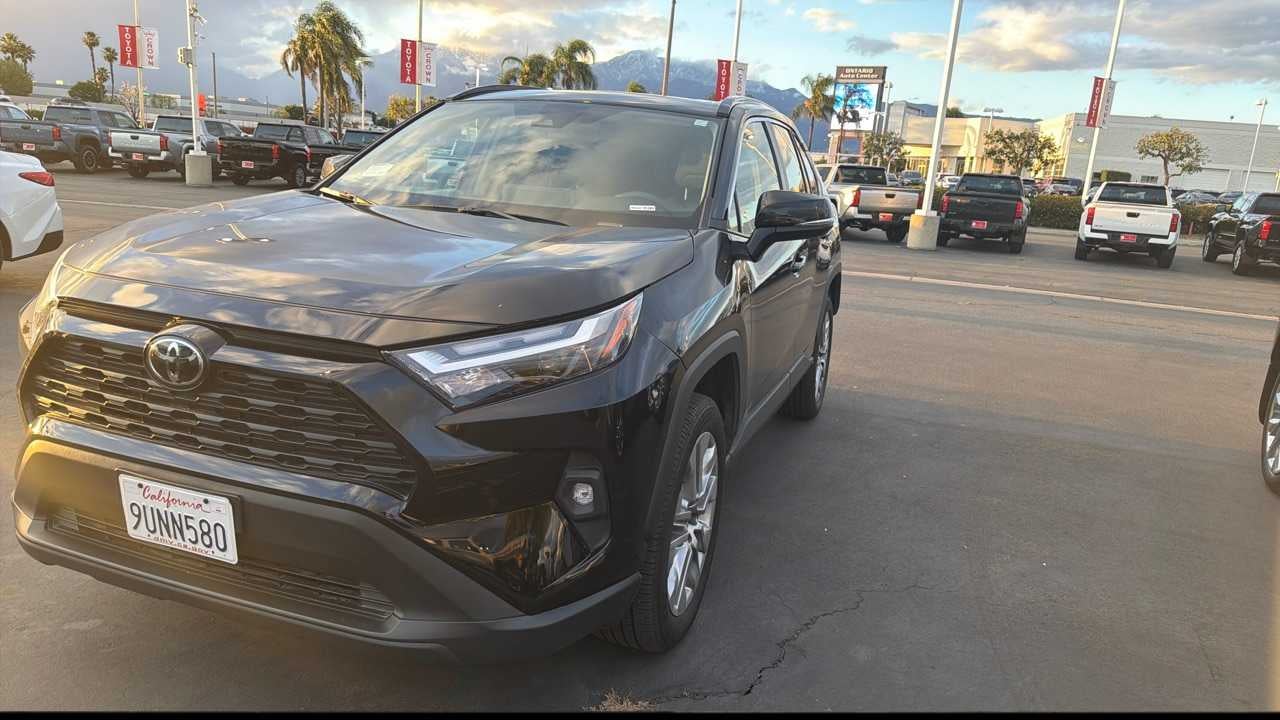 2025 Toyota RAV4 XLE Premium