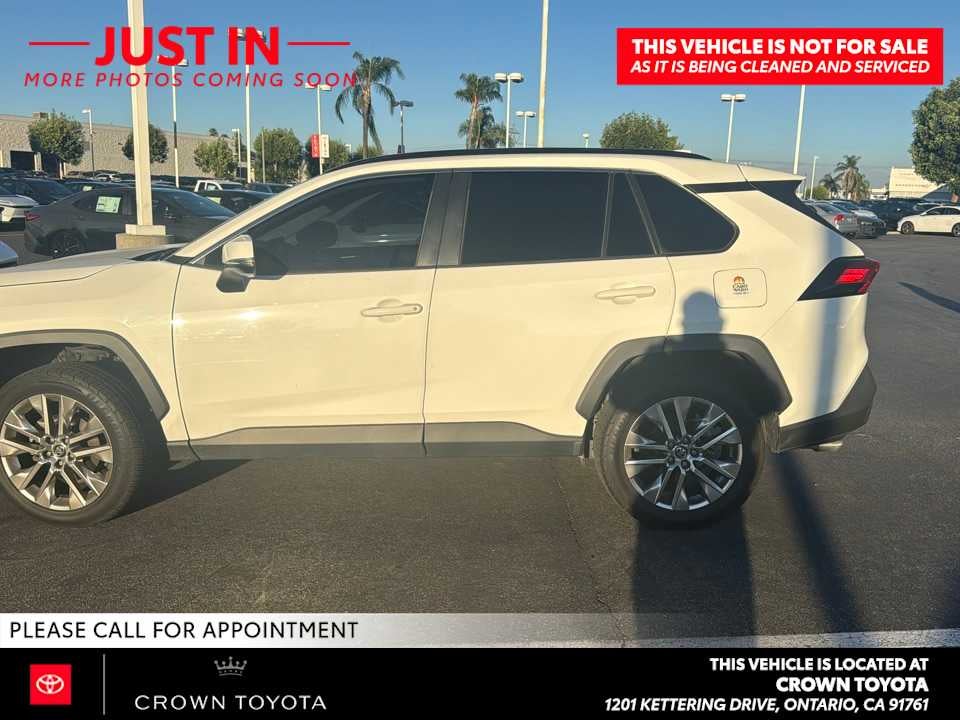 2020 Toyota RAV4 XLE Premium