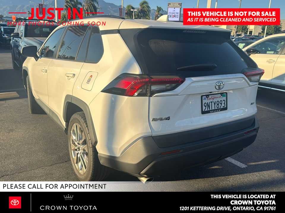 2020 Toyota RAV4 XLE Premium