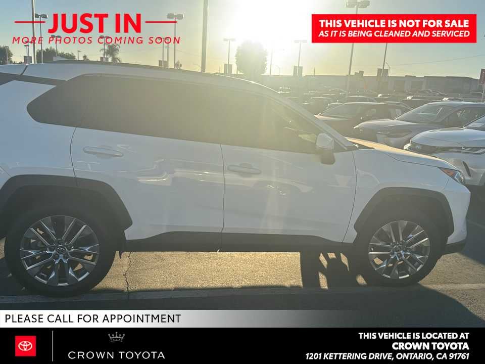 2020 Toyota RAV4 XLE Premium