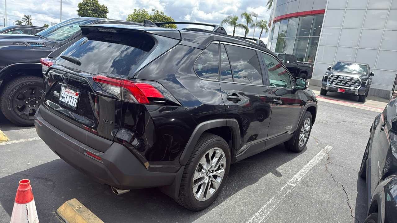 2020 Toyota RAV4 XLE Premium