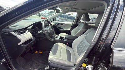 2020 Toyota RAV4 XLE Premium
