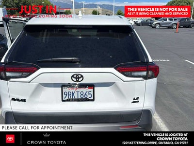 2025 Toyota RAV4 LE
